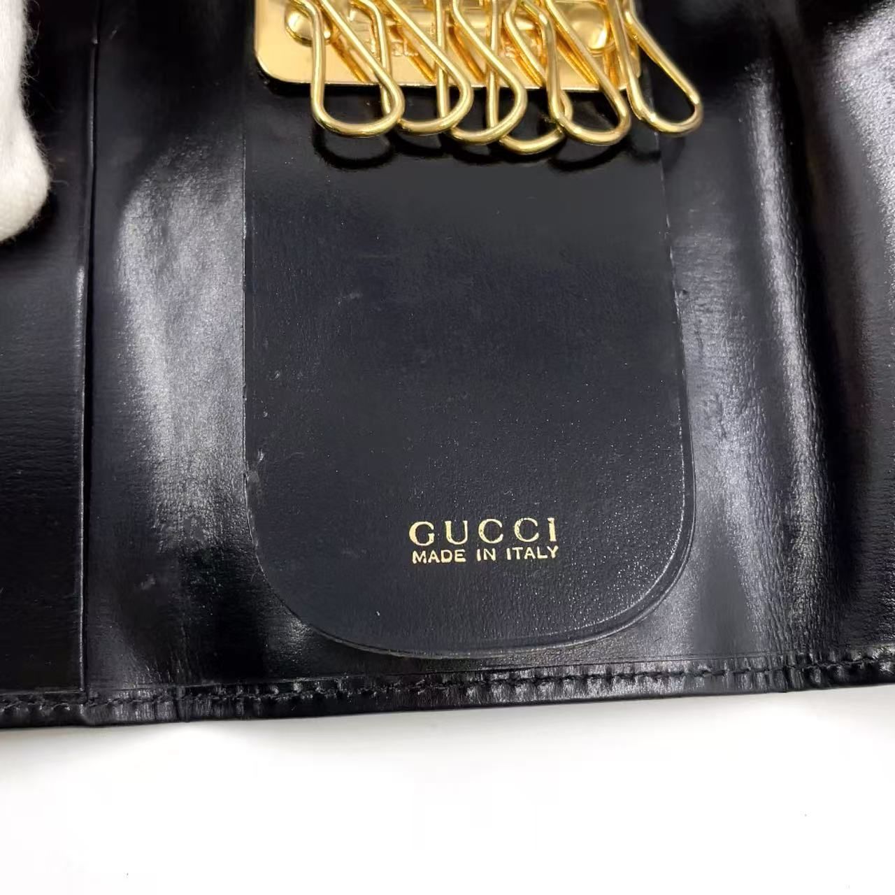 GUCCI ホースビット スエード ブラック キーケース 0330416 - メルカリ