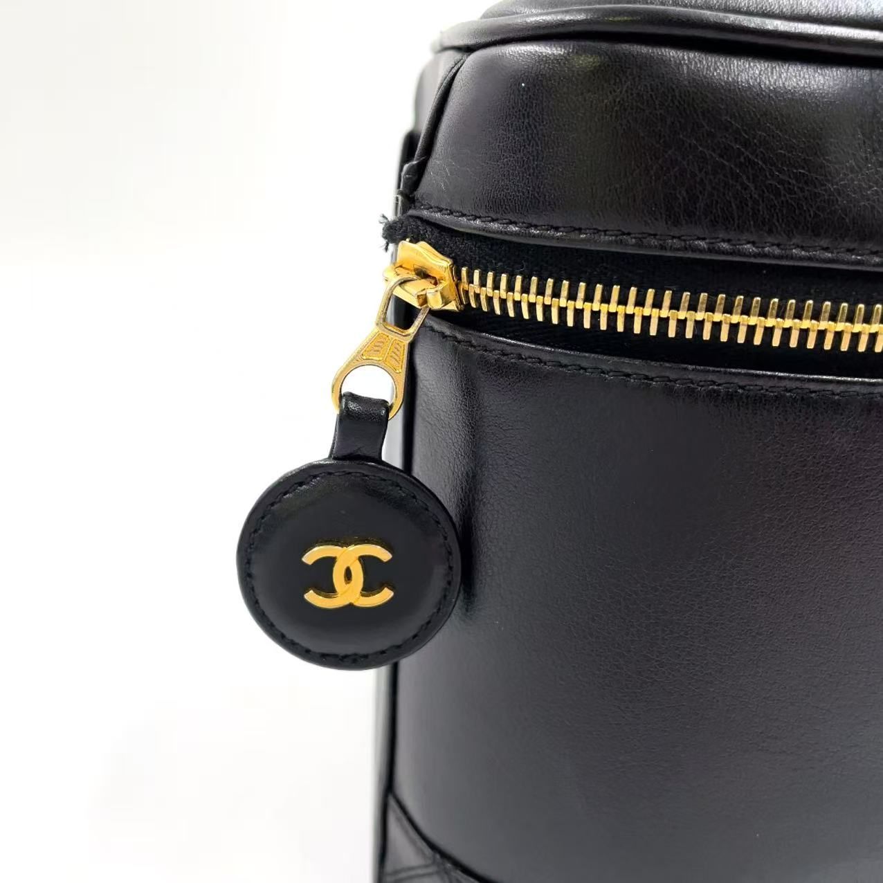 リアママCHANEL バニティバッグ✨ビコローレ✨ラムスキン❗️美品✨ シャネル ラムスキン バニティ ココマーク ビコローレ