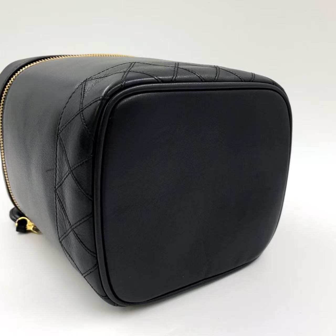 CHANEL ビコローレ ココマーク バニティ シリアル番号4番台 ラムスキン