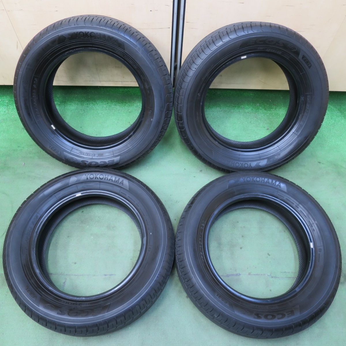 バリ溝 8 5分 175 65 R 14 ヨコハマ エコス ES 31 タイヤ 14インチ ノート フィット キューブ ヴィッツ 等 5112405イノタ