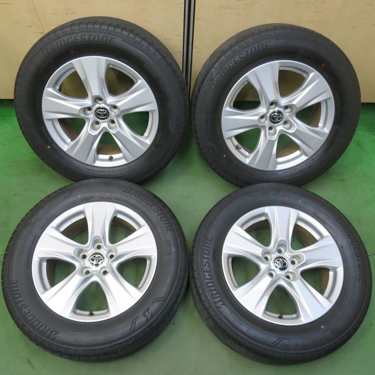 キレイ 21年 トヨタ 50系 RAV 4 225 65 R 17 ブリヂストン アレンザ 001 17インチ PCD 114 3 5 H 5112404イノ