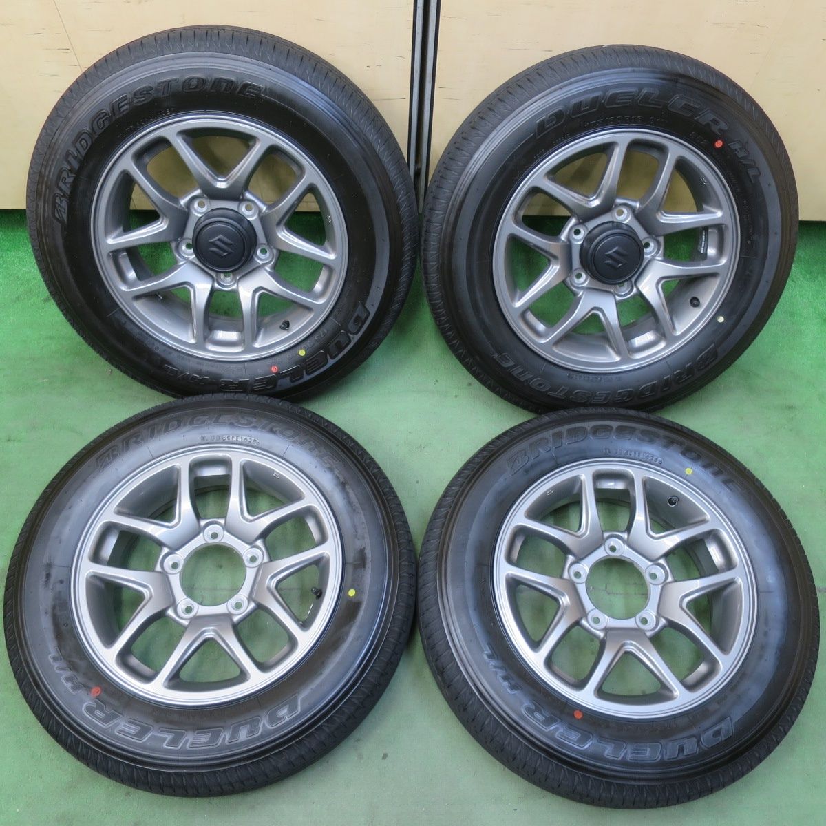 新車外し 25年 スズキ JB 64 ジムニー 175 80 R 16 ブリヂストン デューラー H L 852 16インチ PCD 139 7 5 5112403イノ