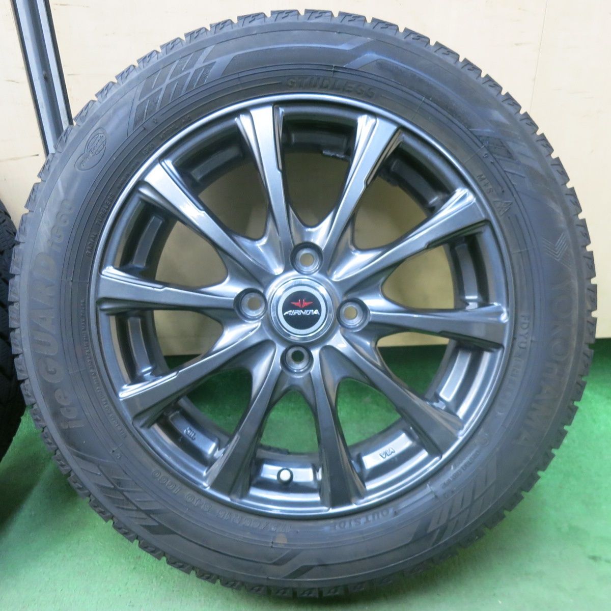 バリ溝！22年！8.5分☆スタッドレス 175/65R15 ヨコハマ アイスガード
