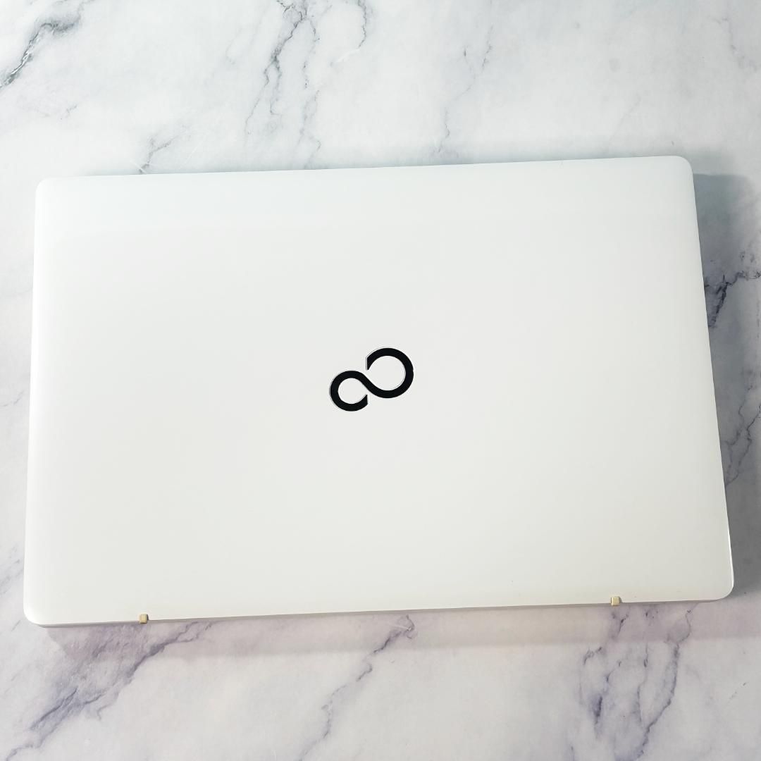 Corei7・16GB・SSD・DVDマルチ・Windows11・ホワイトノートパソコン