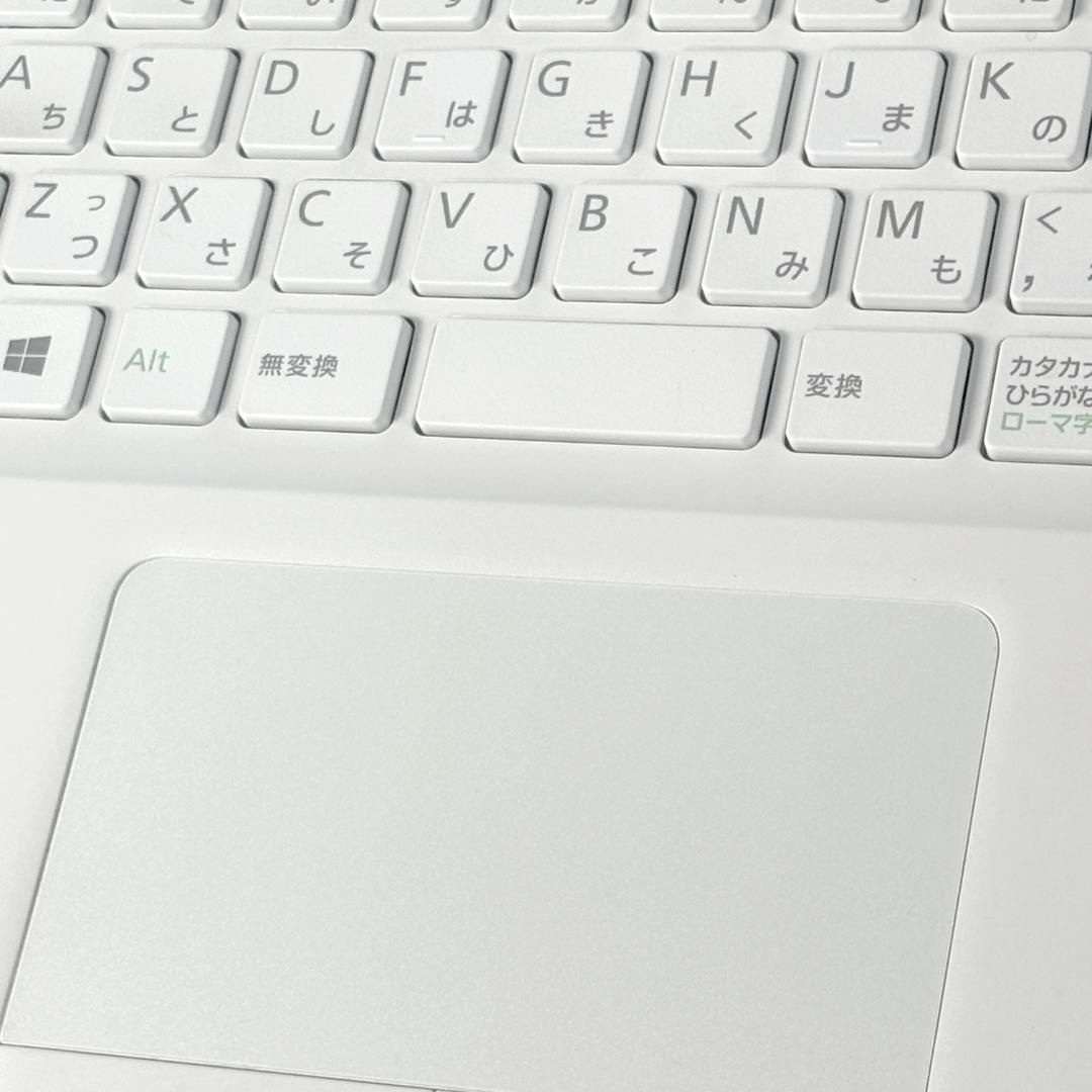 Corei7・16GB・SSD・DVDマルチ・Windows11・ホワイトノートパソコン