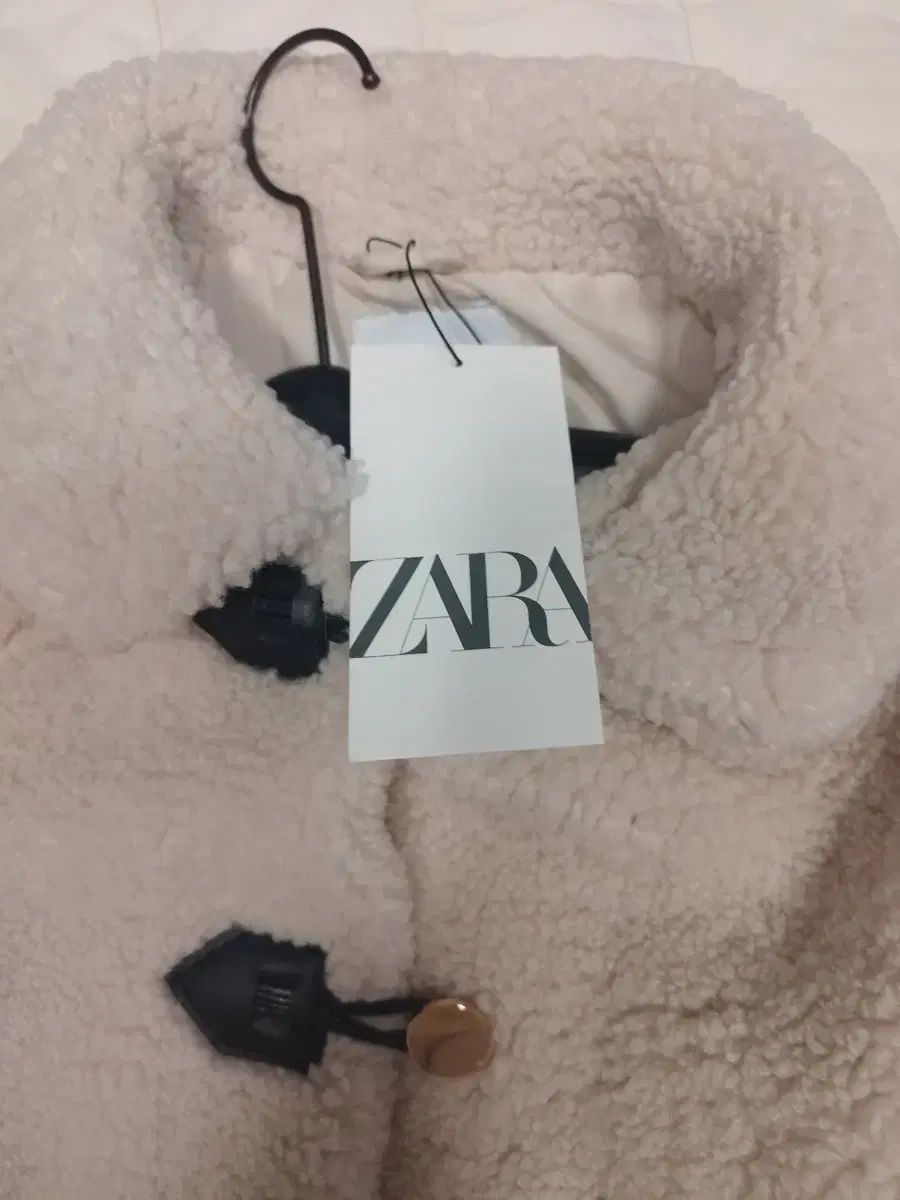 ZARA アイボリー ボア ジャケット