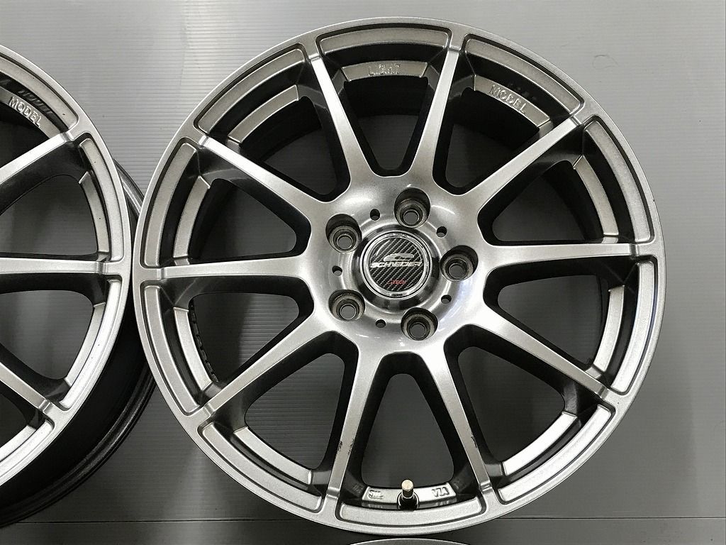 レヴォーグ ハリアー