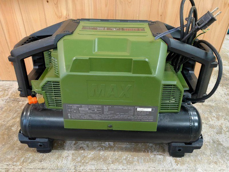 ミリタリーグリーン 自動停止まで約4分23秒