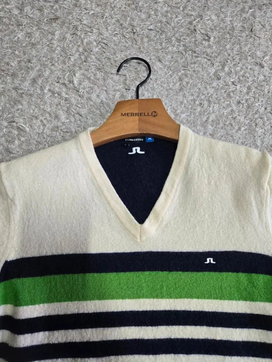 レディースXS-S J.LINDEBERG(J.リンドバーグ) ストライプ Vネック