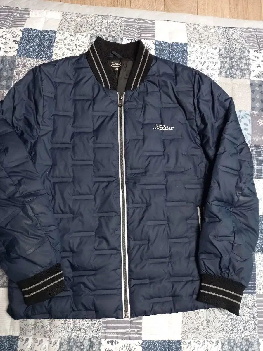 タイトリスト Titleist ネイビー キルティング ゴルフ アウター XL