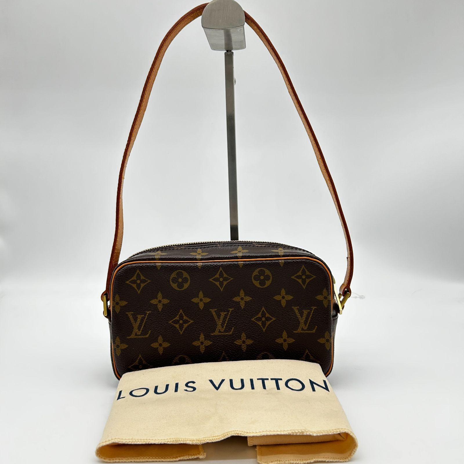 LOUIS VUITTON（ルイヴィトン）ポシェット・シテ Monogram バッグ