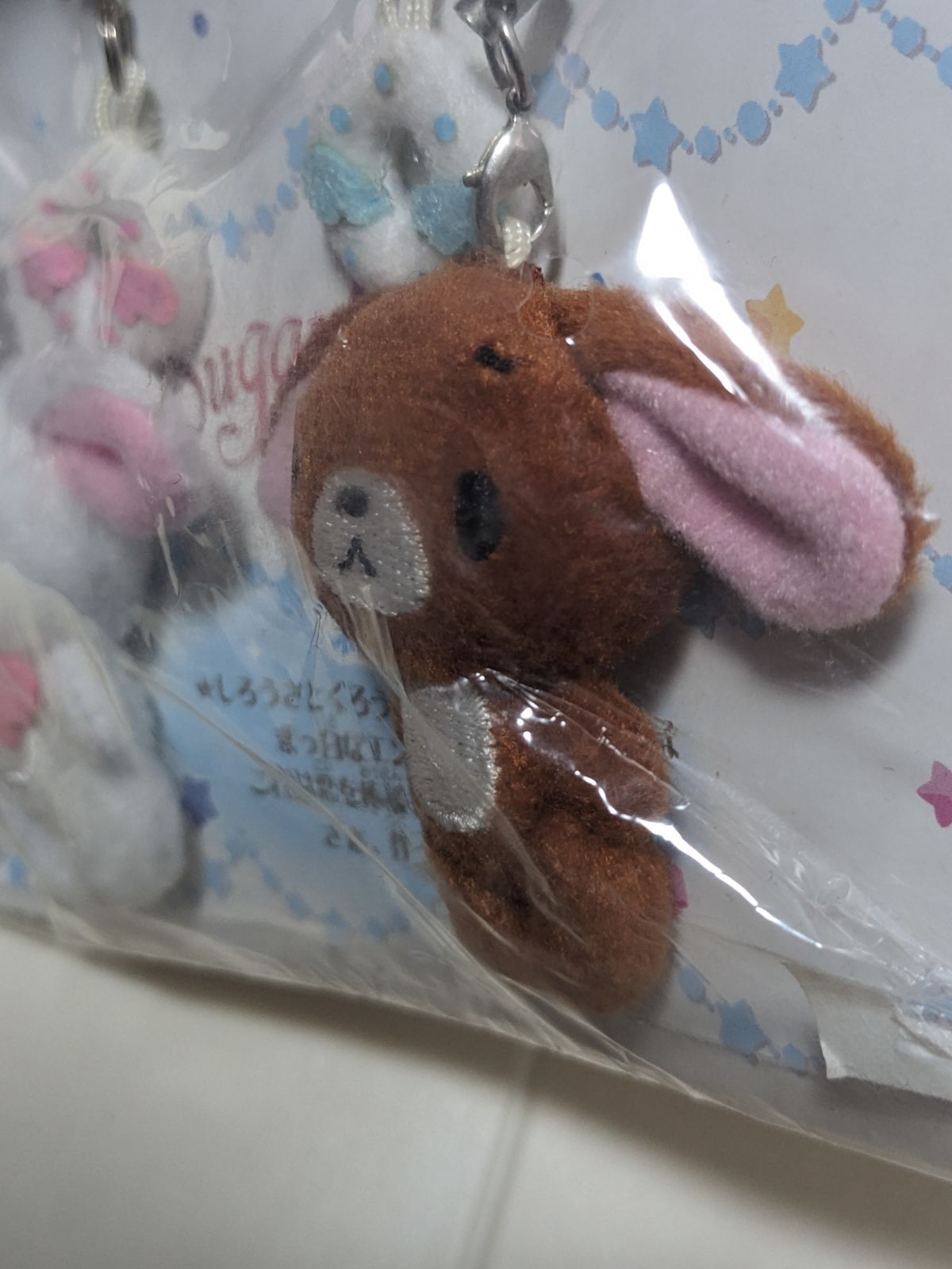 シュガーバニーズ　超激レア　ストラップ ☆激レアシュガーバニーズしろうさくろうさストラップ - メルカリ