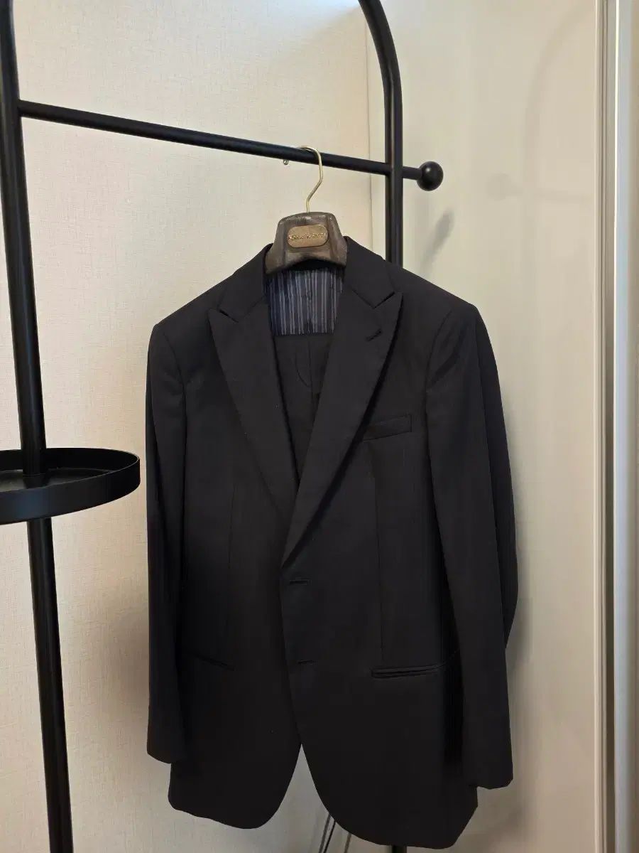 Giorgio Armani ビジネススーツ サイズ48 Giorgio Armani ビジネススーツ サイズ48 undefined