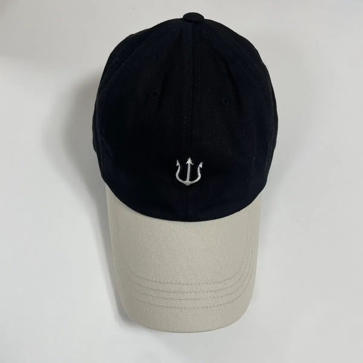 번장 최저가 VERUTUM ヴェルタム トライデント ツートン ベースボールキャップ ブラック クリーム 帽子 野球