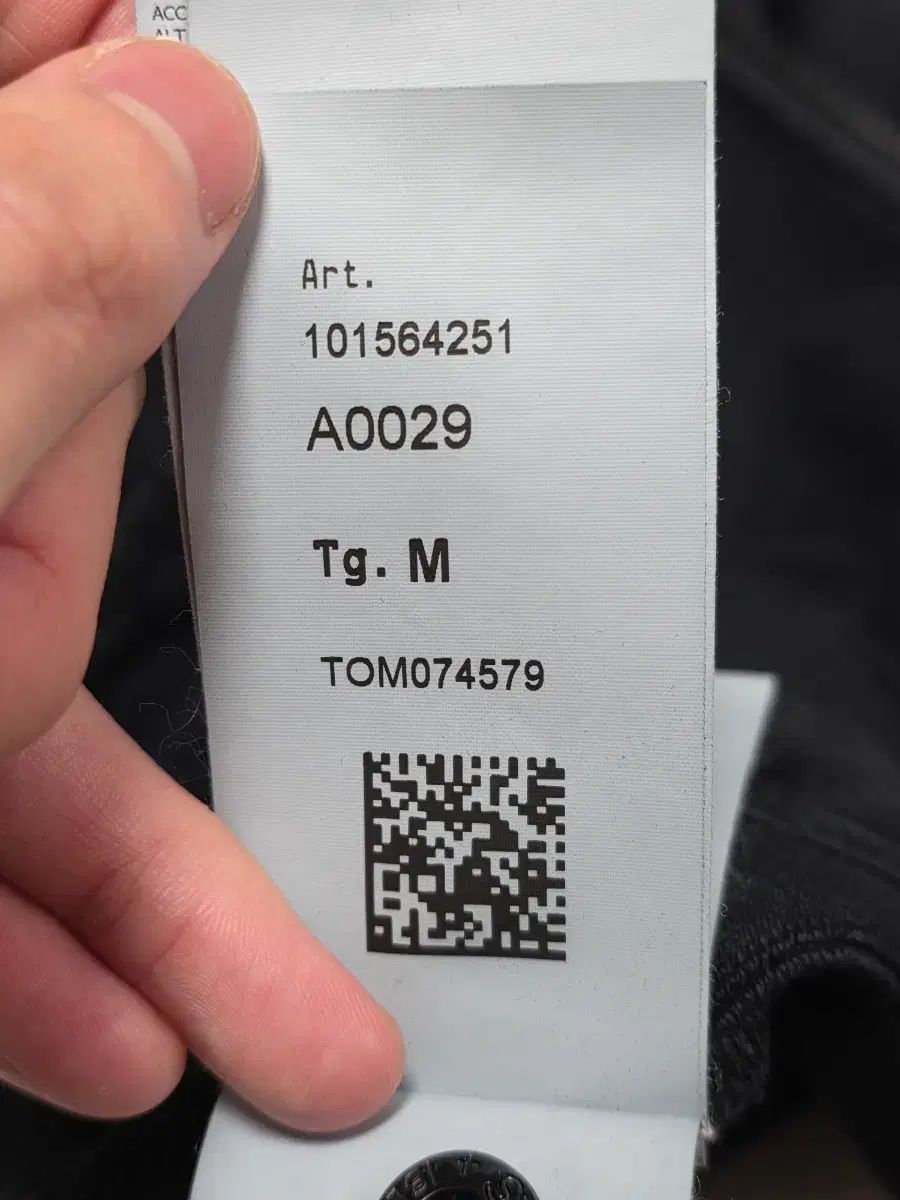 24年式 ストーンアイランド ブラック フードジップアップ