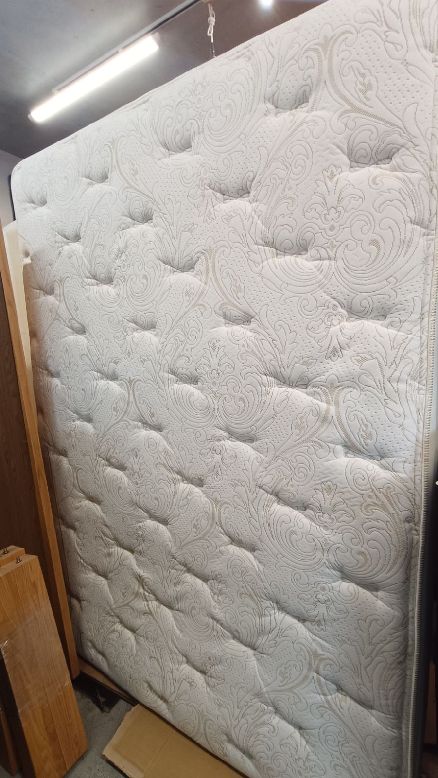 キングスダウン ダブル レガリア クラウン エンパイア 大塚家具 IDC