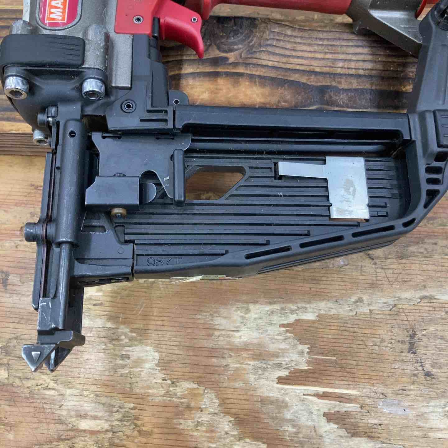 高圧フロアタッカ