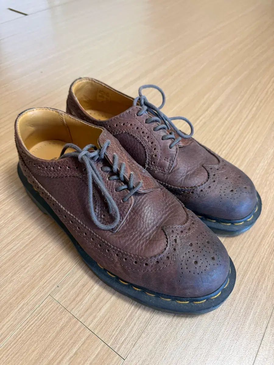 DR MARTENS ドクターマーチン 13984 ウイングチップ ブラウン 250
