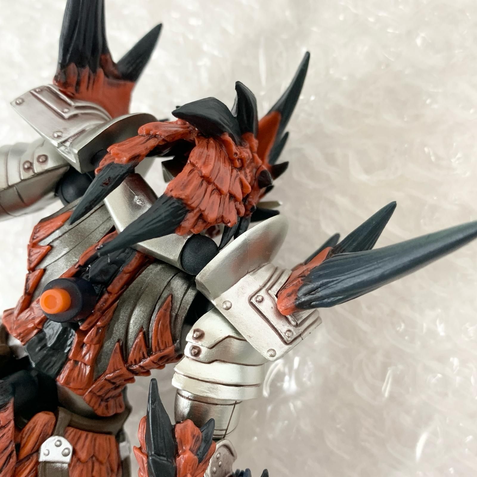 ☆加古川物流】中古 千値練 モンスターハンター4 フル可動アクション