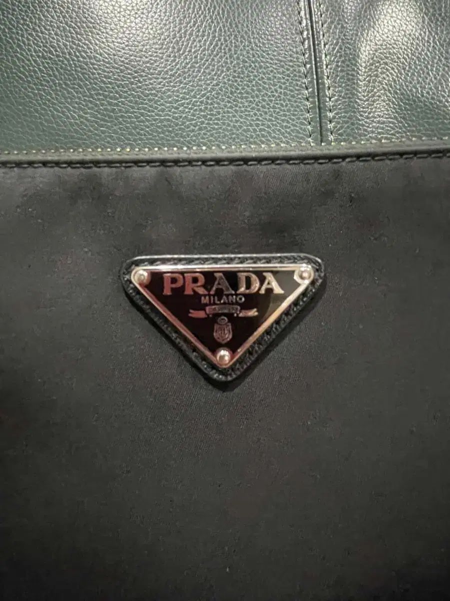 プラダ リナイロン テスート メッセンジャーバッグ ブラック