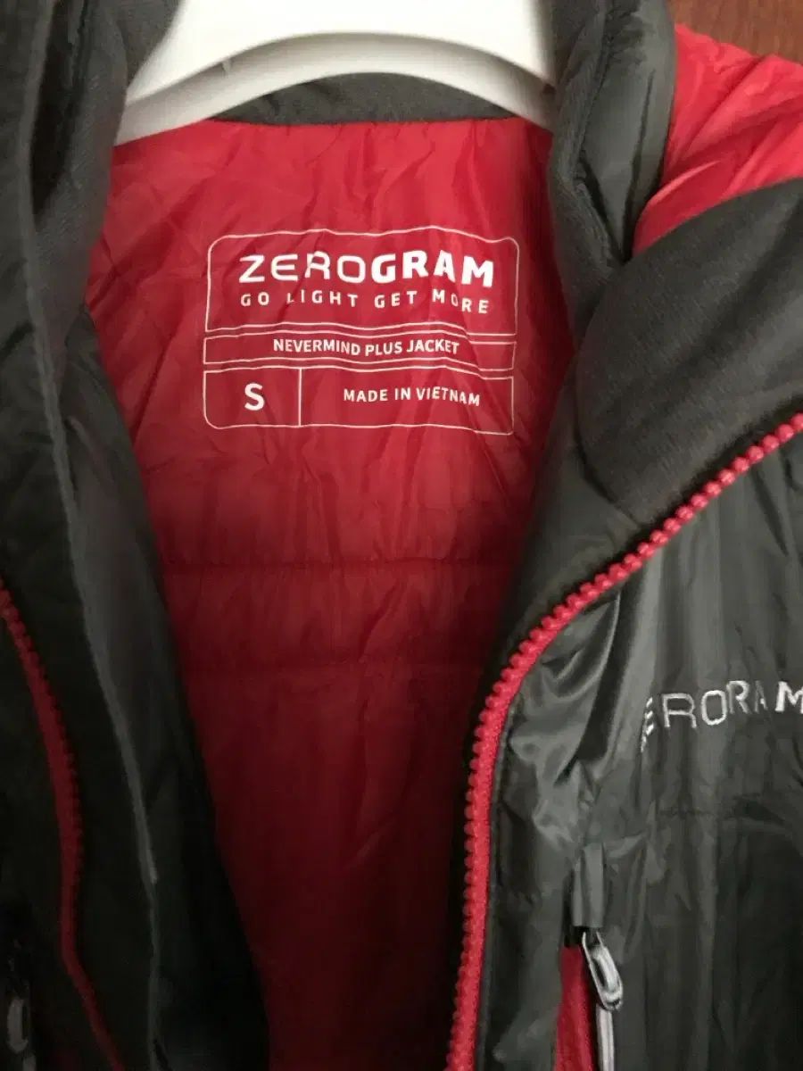 ゼログラム ネバーマインドプラス ジャケット ダウン