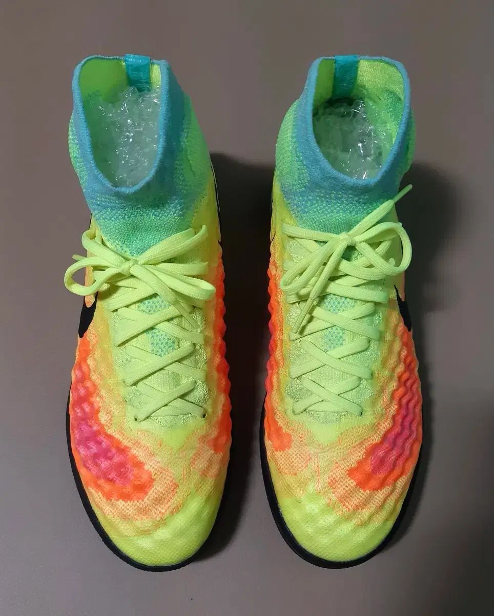 NIKE サッカーシューズ マジスタ プロキシモ2 インドア ランニング