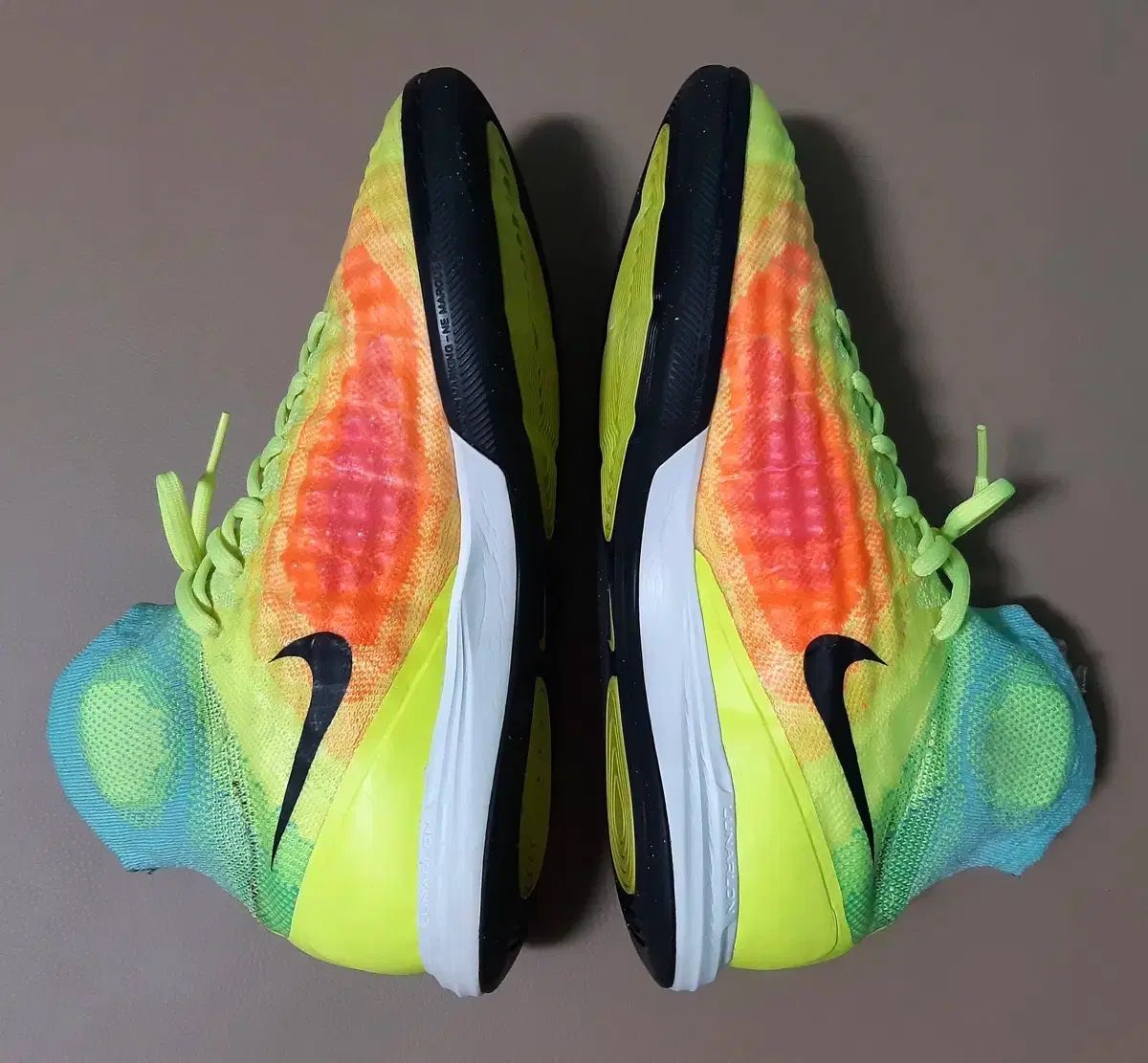 NIKE サッカーシューズ マジスタ プロキシモ2 インドア ランニング