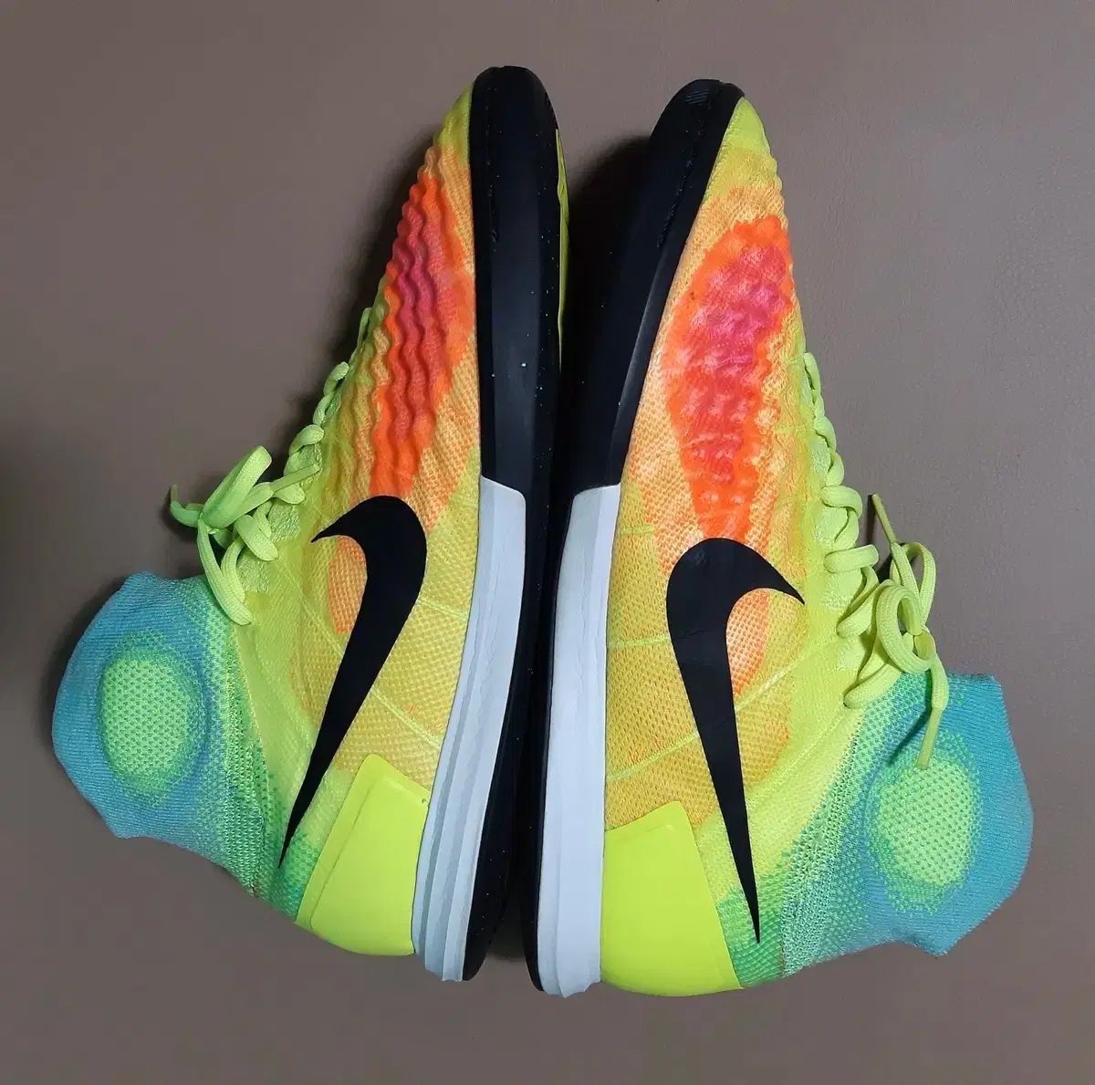 NIKE サッカーシューズ マジスタ プロキシモ2 インドア ランニング