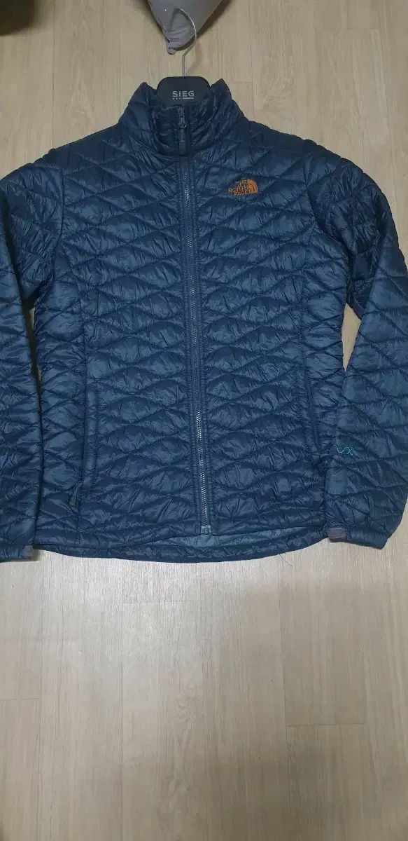 THE NORTH FACE ザノースフェイス 軽量ダウン 90