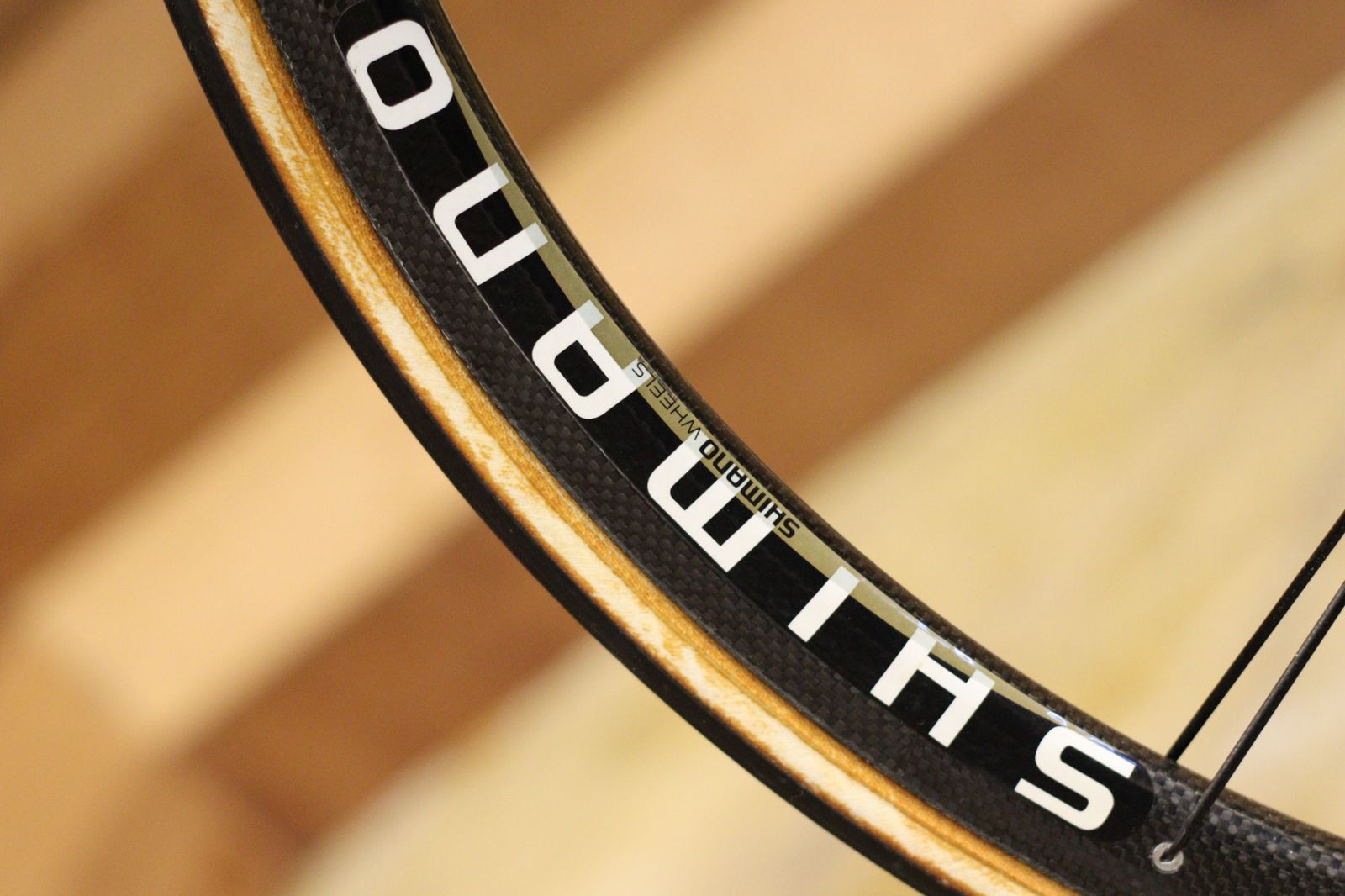 シマノ デュラエース wh-7700 カーボンホイール 700c チューブラー シマノ SHIMANO デュラエース DURA-ACE WH-7700 カーボン チューブラー