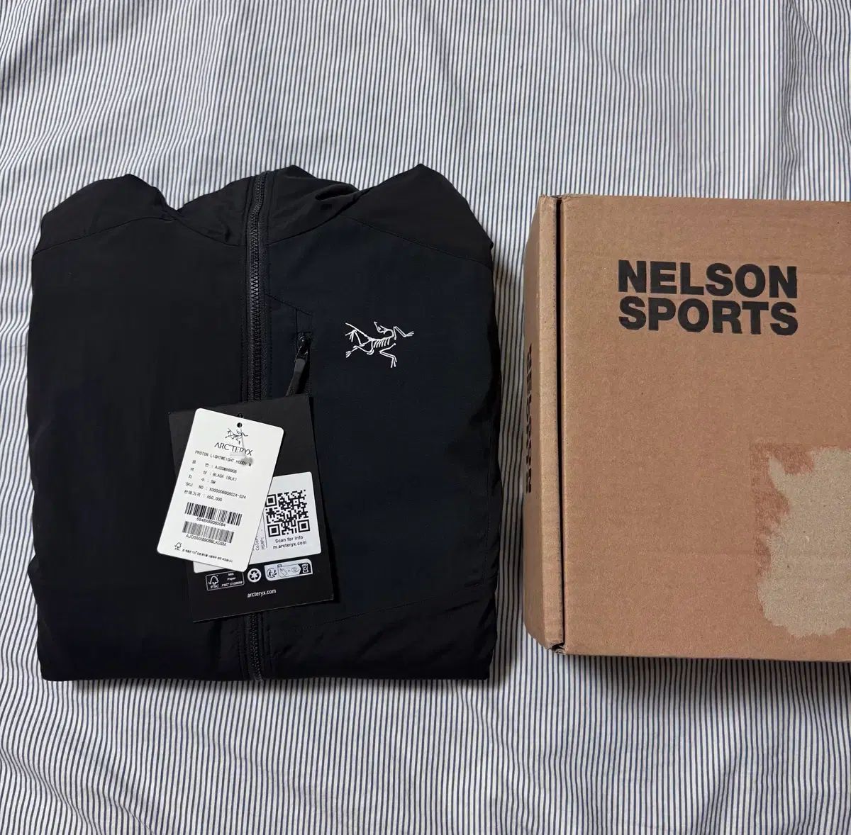 ARC TERYX プロトン ライトウェイト フーディー ブラック S