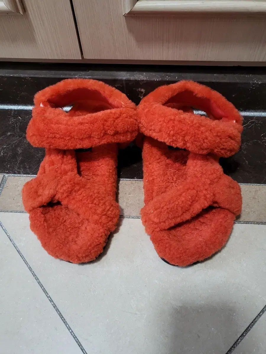 オレンジ色ファー レディース靴 240