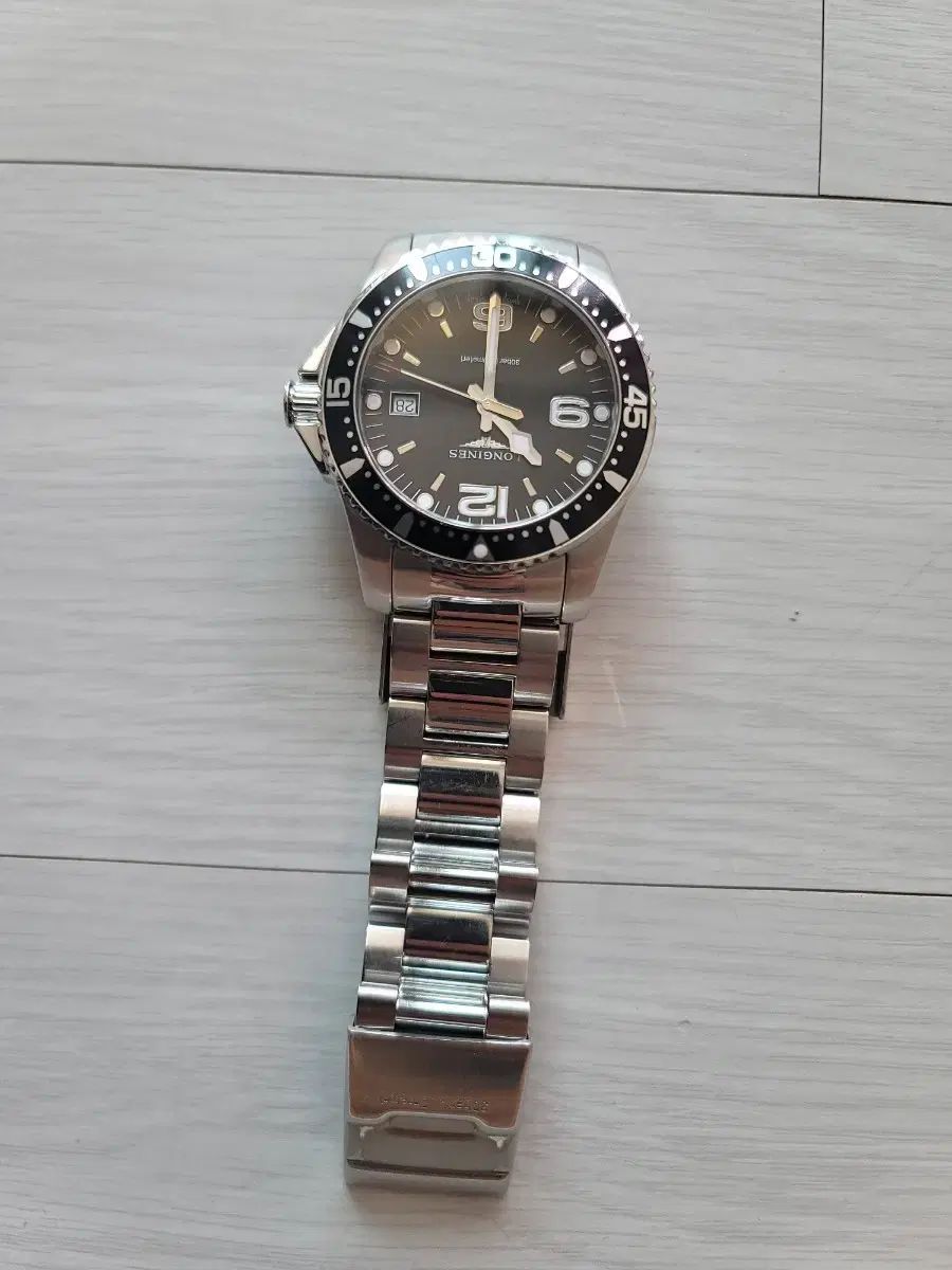 ハイドロ コンクエスト クオーツ 41 mm