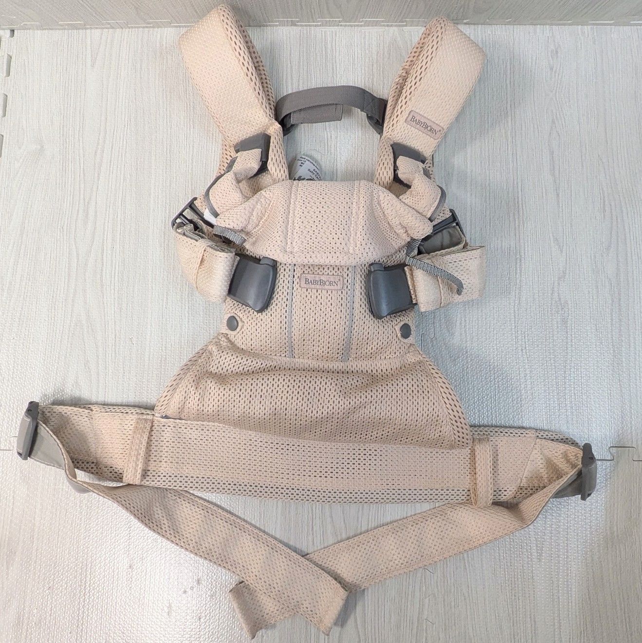 良品 ベビービョルン 抱っこ紐 ワンカイエアー パーリーピンク ONE KAI