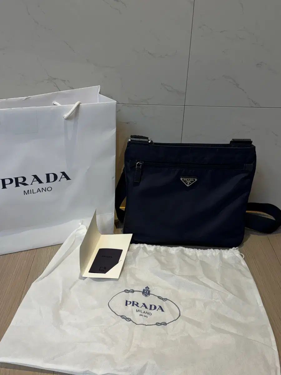 プラダ ナイロン クロスバック フルセット