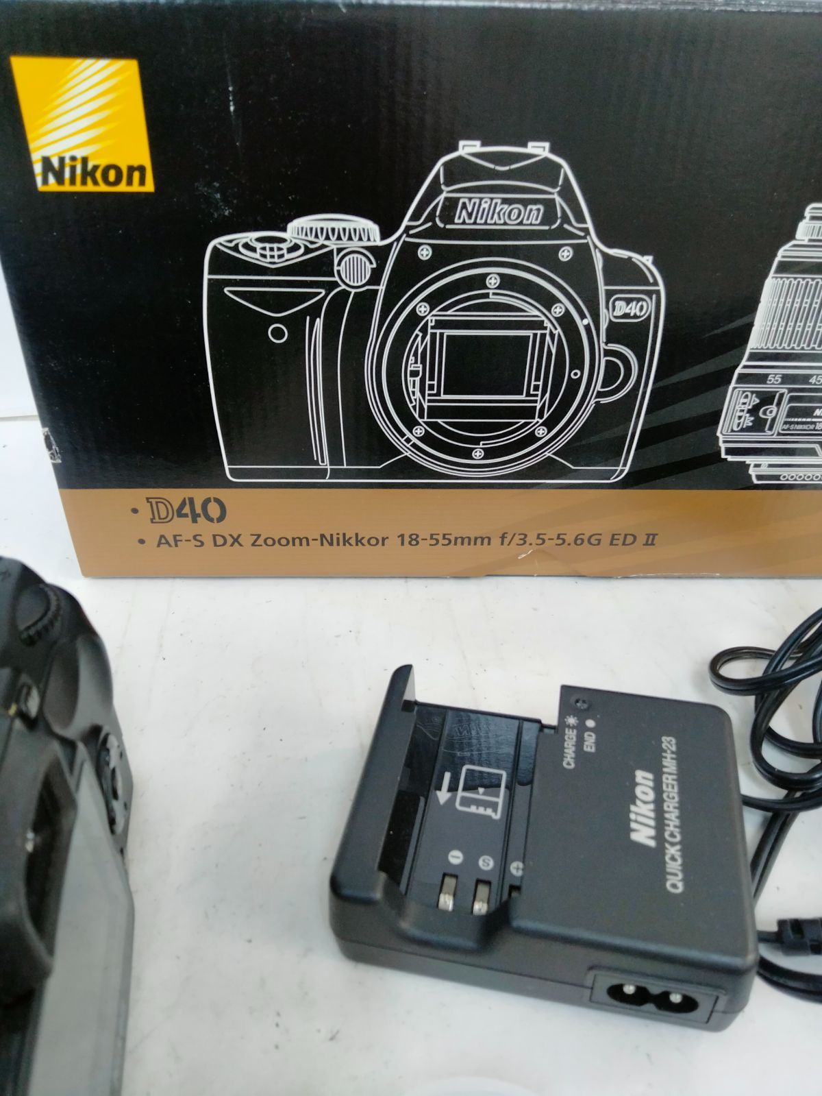 Nikon D40 レンズセット デジタル一眼レフカメラ 610万画素 ED 18-55mm