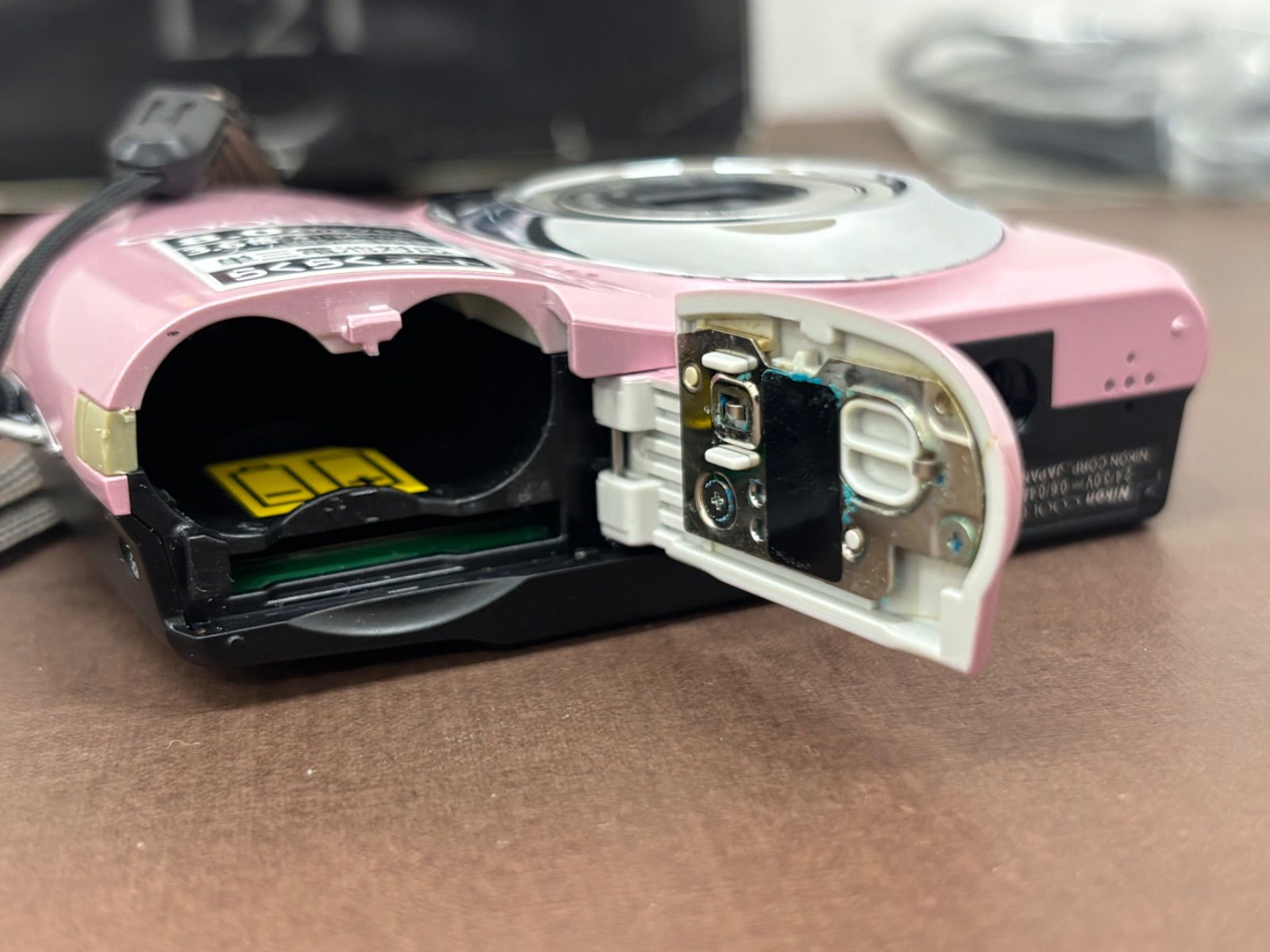 中古・通電・ズーム動作確認のみ】NIKON ニコン デジタルカメラ