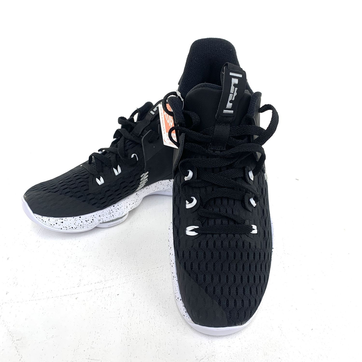 ☆加古川物流】中古 ナイキ レブロン CQ9381-002 LeBron Witness 5