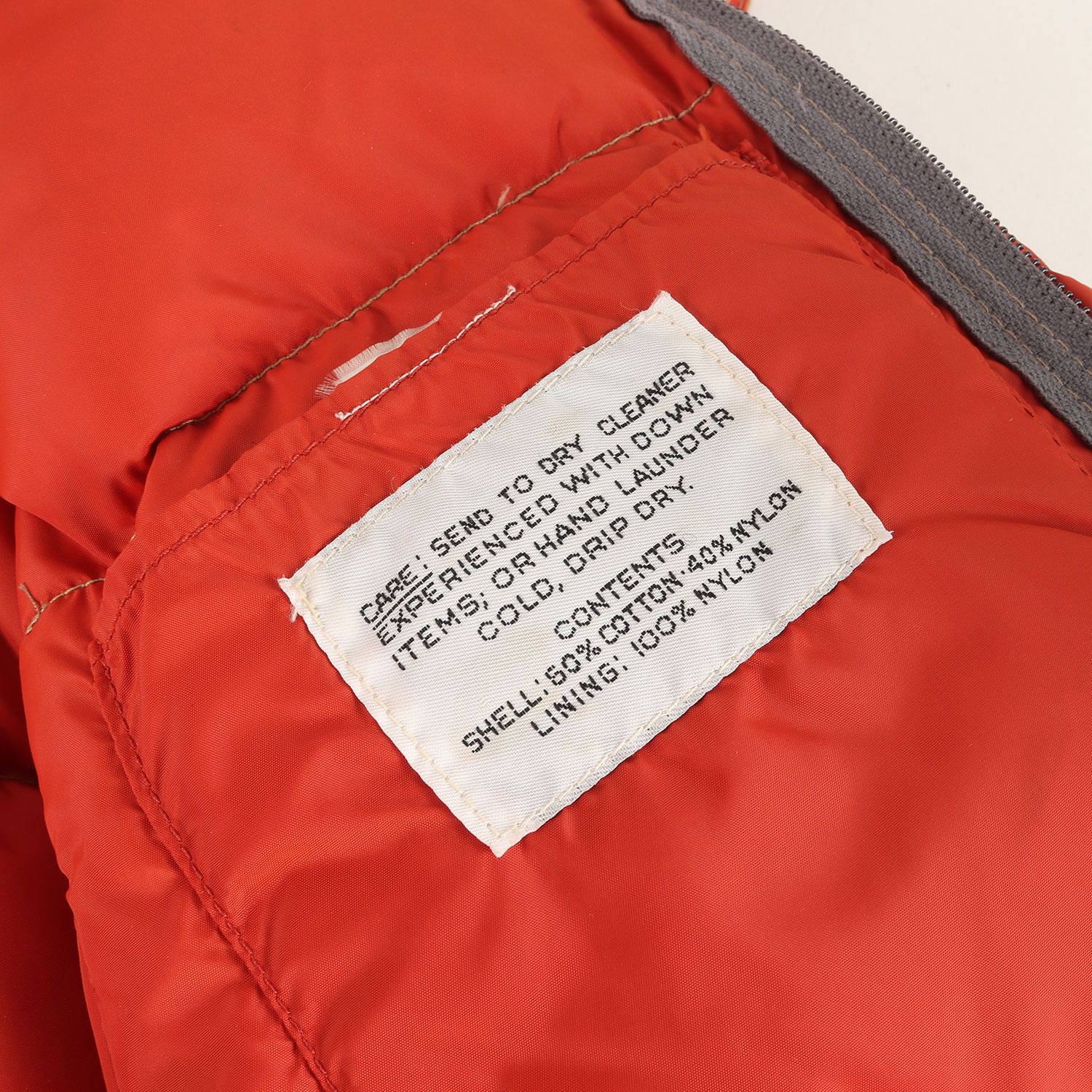 SIERRA DESIGNS シェラデザインズ ジャケット ベージュ オレンジ サイズ:S | USA製 7本木タグ | 70s フード付き 60/40クロス ダウンジャケット | アウター ブルゾン 上着 70年代 ヴィンテージ 古着【メンズ】【中古】【K4650】 SIERRA DESIGNS シェラデザインズ ジャケット ベージュ オレンジ