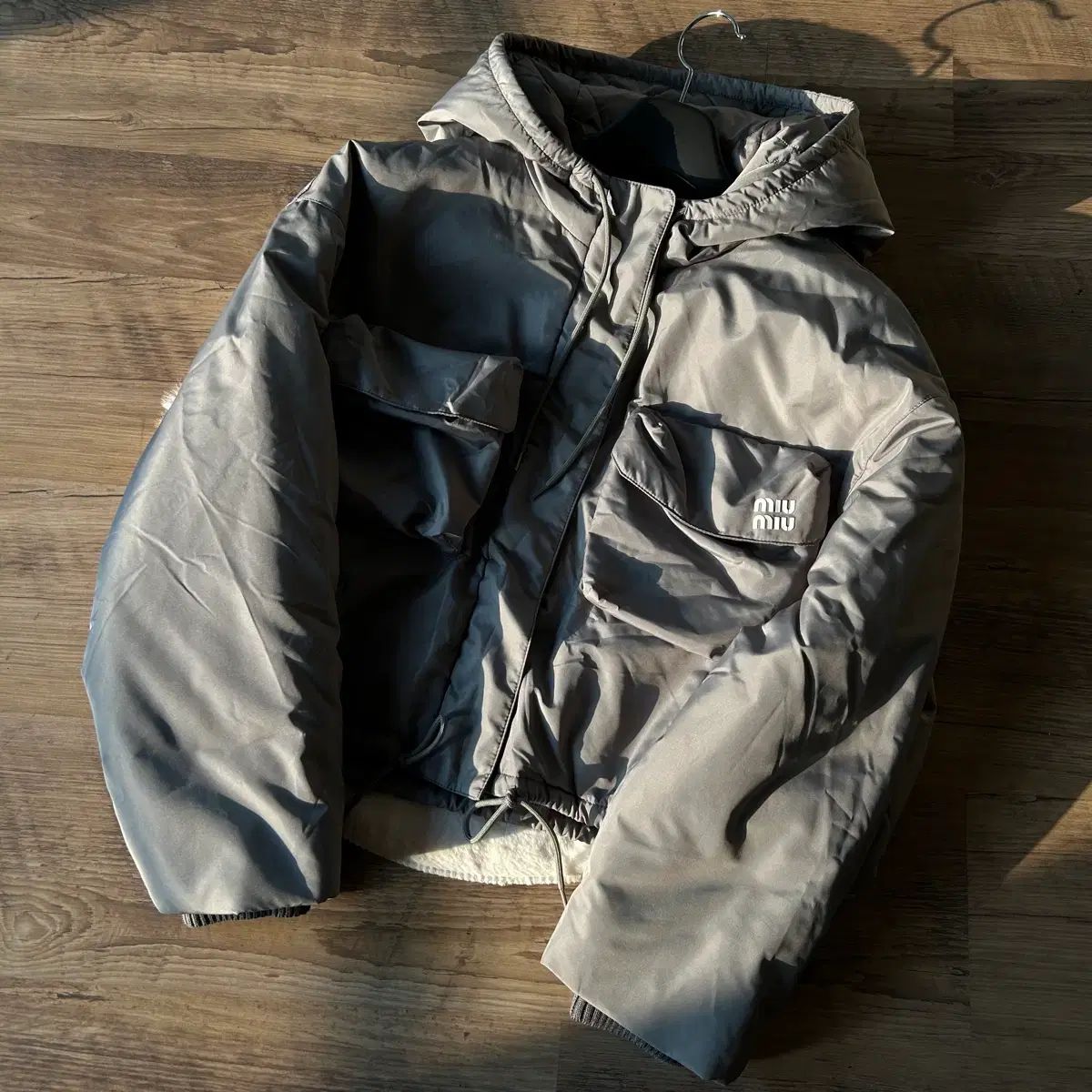 ミュウミュウ テクニカル ダウン ジャケット