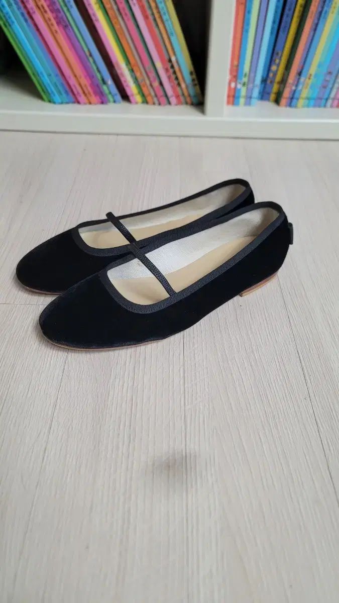 3回着用 A.P.C. スワン ツアーベルベット メリージェーン フラットシューズ 36