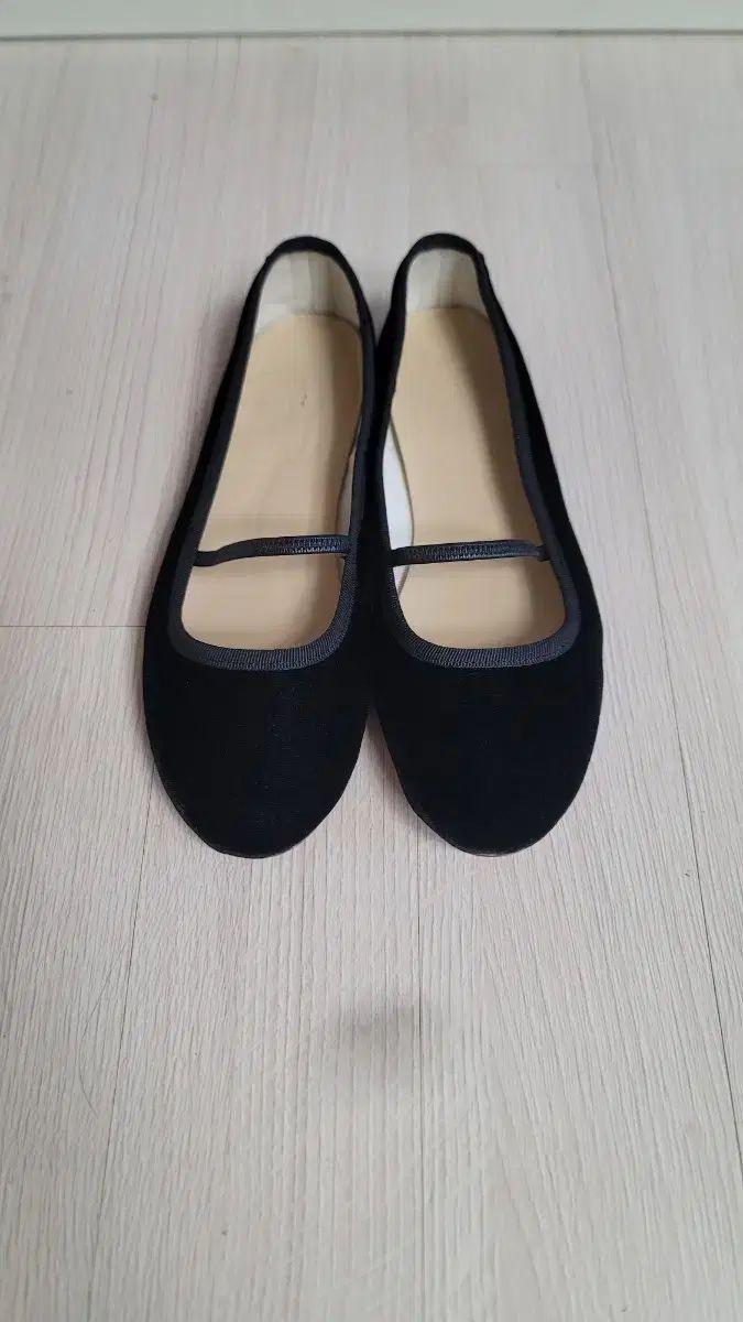 3回着用 A.P.C. スワン ツアーベルベット メリージェーン フラットシューズ 36