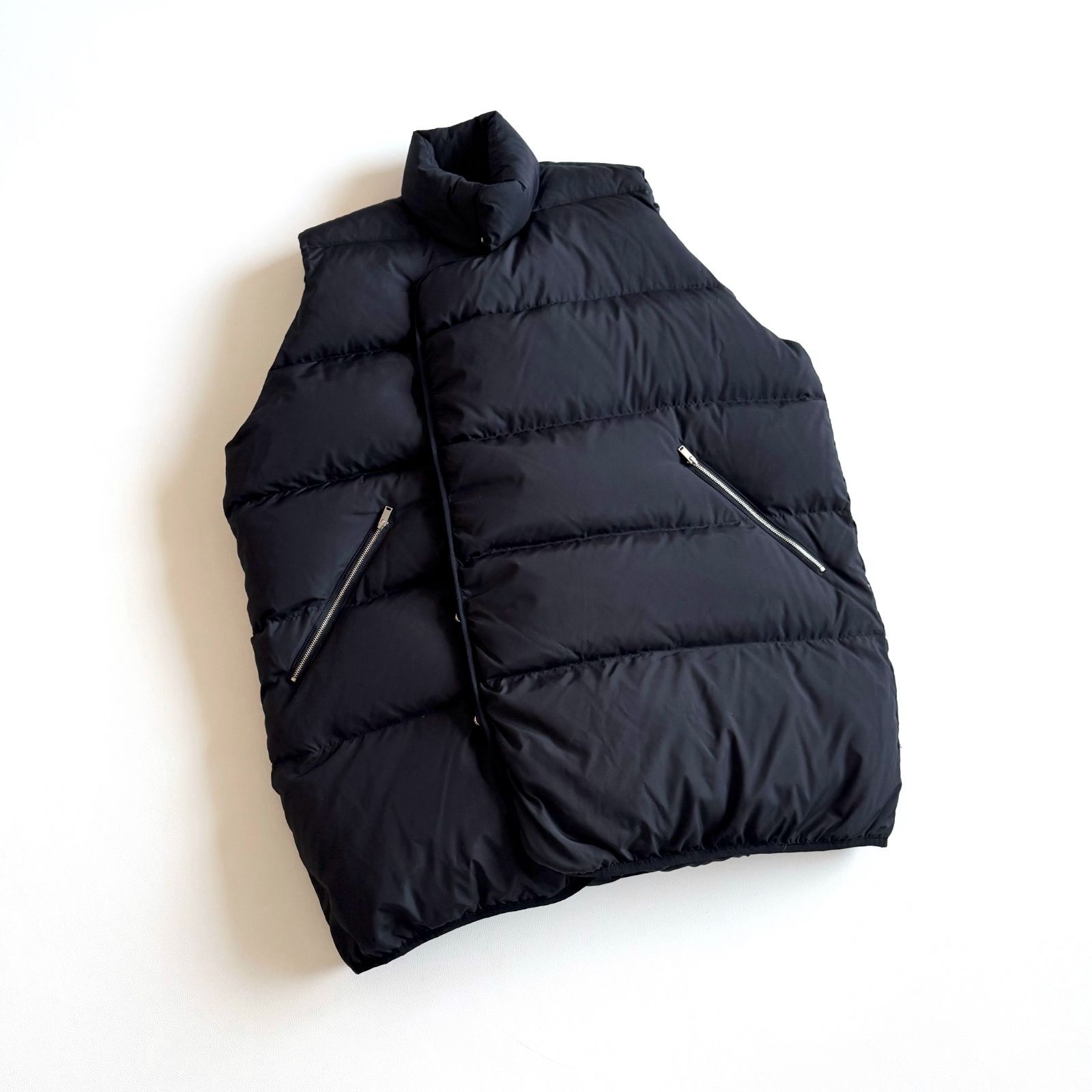 【大人気】NEARbyME ニアバイミー　オーバーサイズ ダウンベスト　ブラック NEARBYME ニアバイミー オーバーサイズ ダウンベスト ブラック ダウン