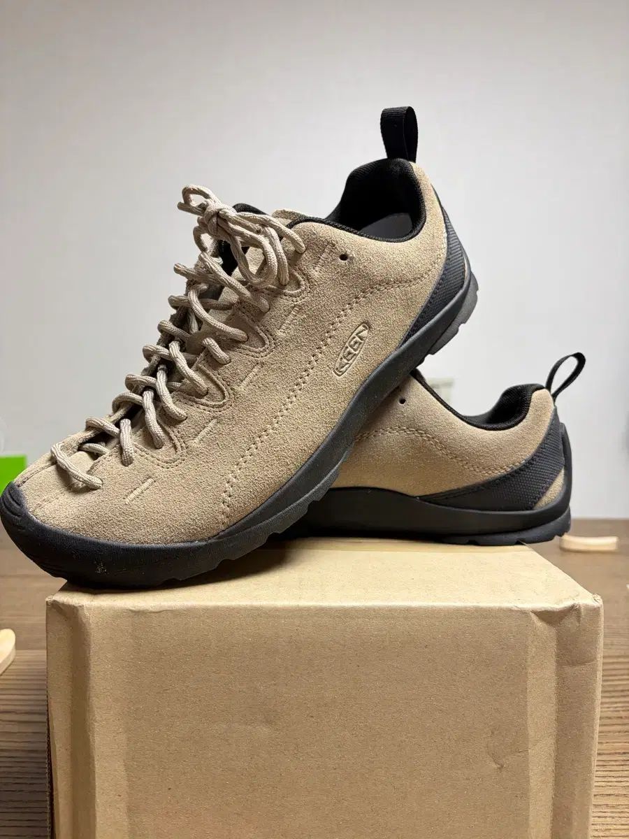 キーン ジャスパー スニーカー ベージュ 260