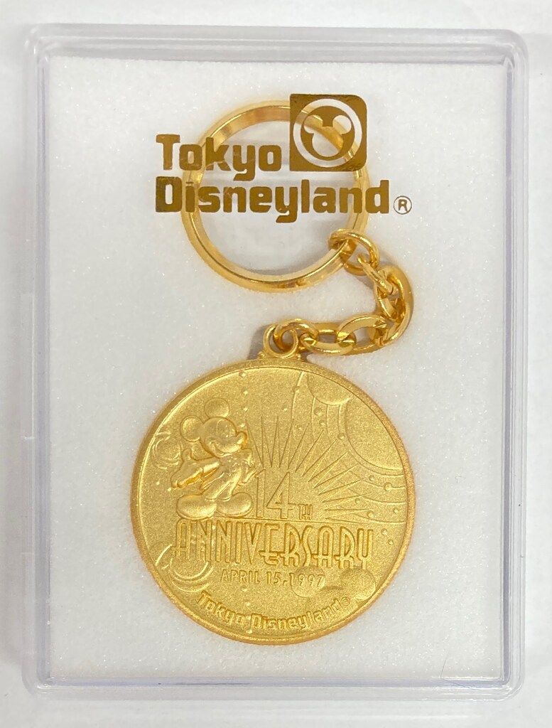 東京ディズニーランド メダルコインキーチェーン TDL14周年 - メルカリ