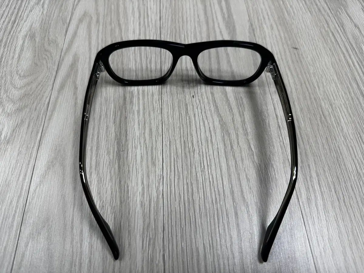 GENTLE MONSTER ジェントルモンスター ペブル L 01