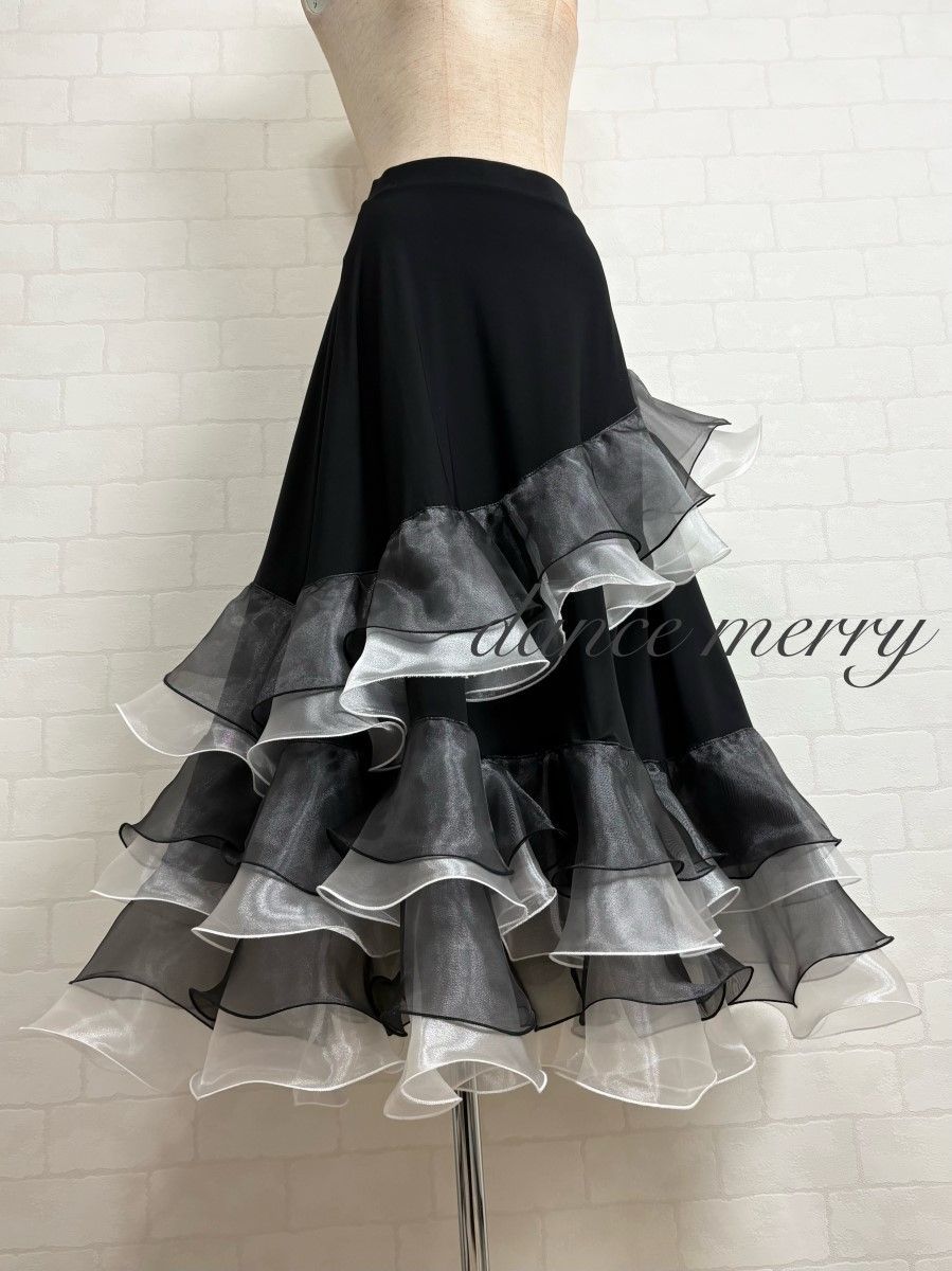 MERRY 豪華 社交ダンス スカート 白 黒 フリル パーティ タンゴ 3357