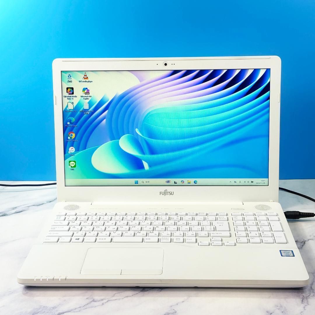Corei7・16GB・SSD・DVDマルチ・Windows11・ホワイト・ノートパソコン