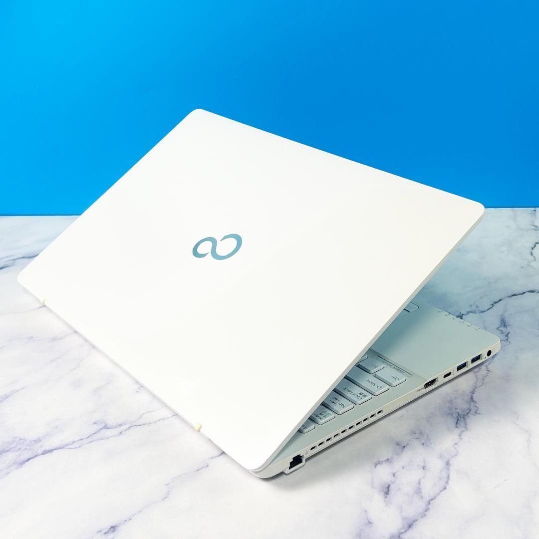 美品☆Core i7・16GB・SSD・ホワイト・ノートパソコン・Win11 Corei7・16GB・SSD・DVDマルチ・Windows11・ホワイト・ノートパソコン