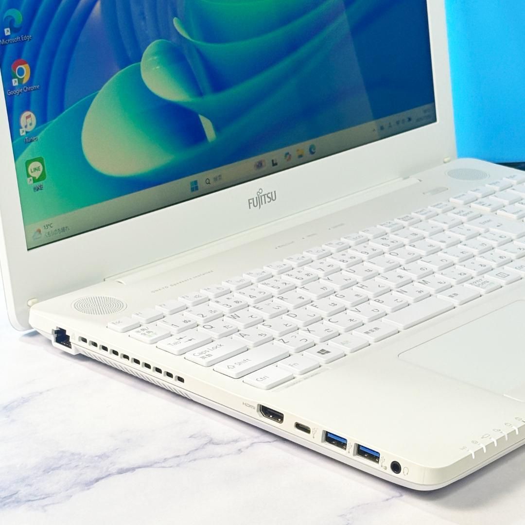 Corei7・16GB・SSD・DVDマルチ・Windows11・ホワイト・ノートパソコン